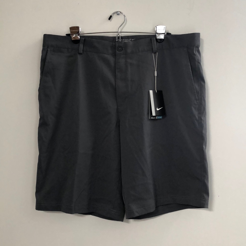 Nike Golf shorts - size 38 - NWT